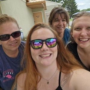 Meet your Posher, Lori